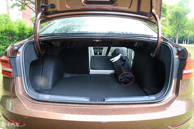 2013杨浦区明园村幼儿园全面招生简章 2014参考|必一运动(图2) 必一运动官网